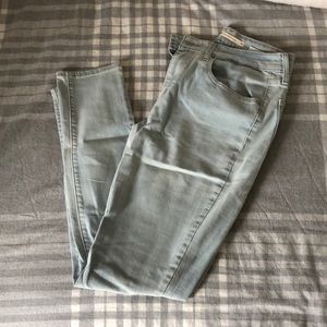 Levi’s High rise Skinny jeans light wash